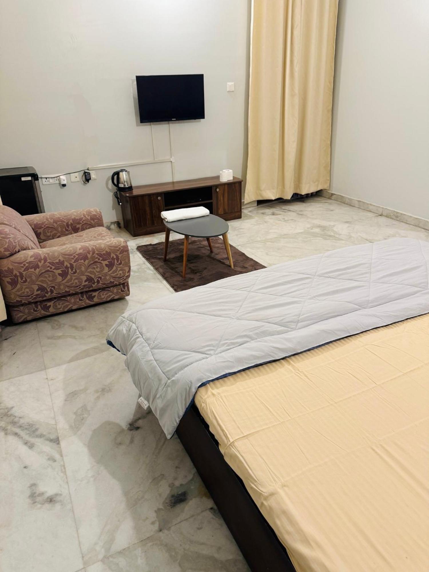 Riya - Entire Varanasi